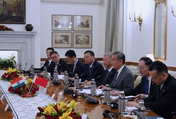 王毅同印度外长苏杰生会谈